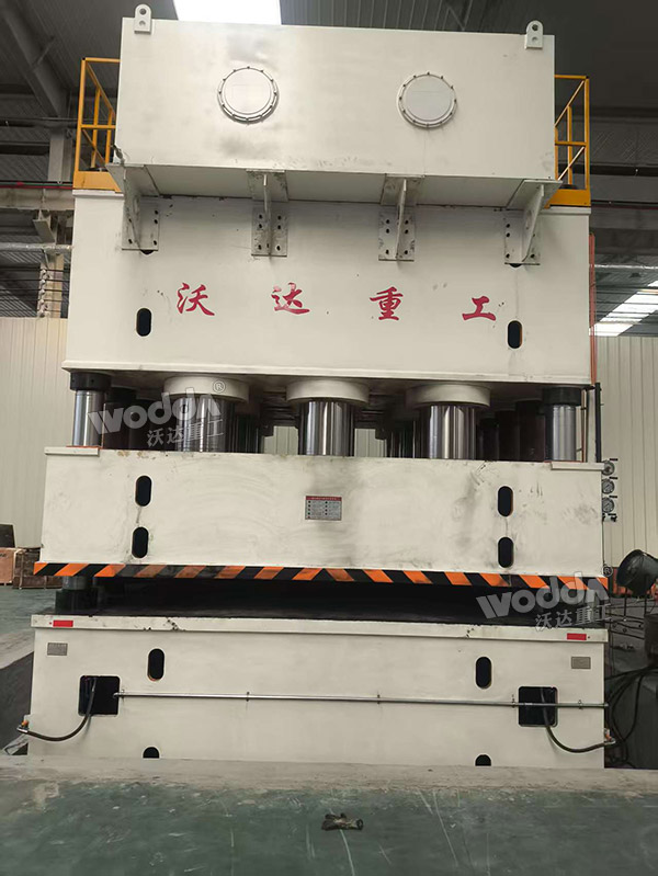 6000吨压滤机滤板成型液压机
